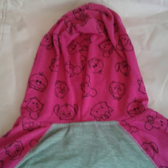 A Tsum Tsum shirt by Disney - Picture 4 of 4